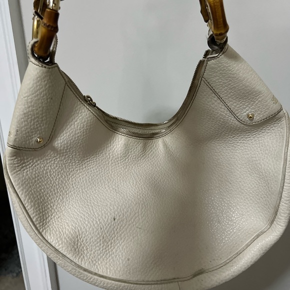 Gucci satchel good condition and well-preserved interior. - Picture 2 of 8